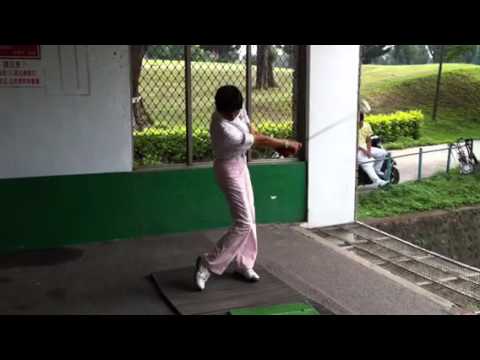 LPGA  PRO涂阿玉'說Swing at Driving Range