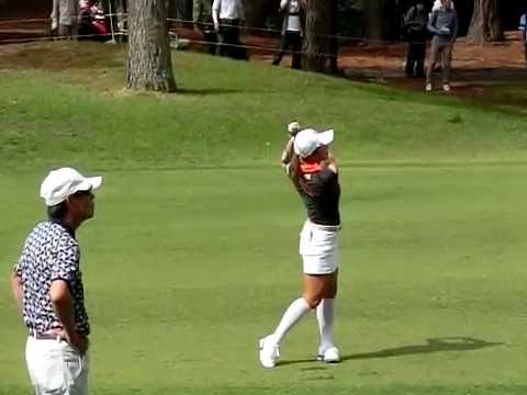 イ・ボミ　プロ　Lee Bo-mee　スイング　スーパースロー　アイアン　正面