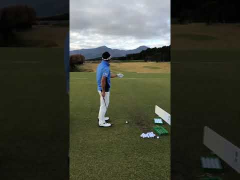 【プロサポートカーブログ】片岡大育 練習場スイング1108