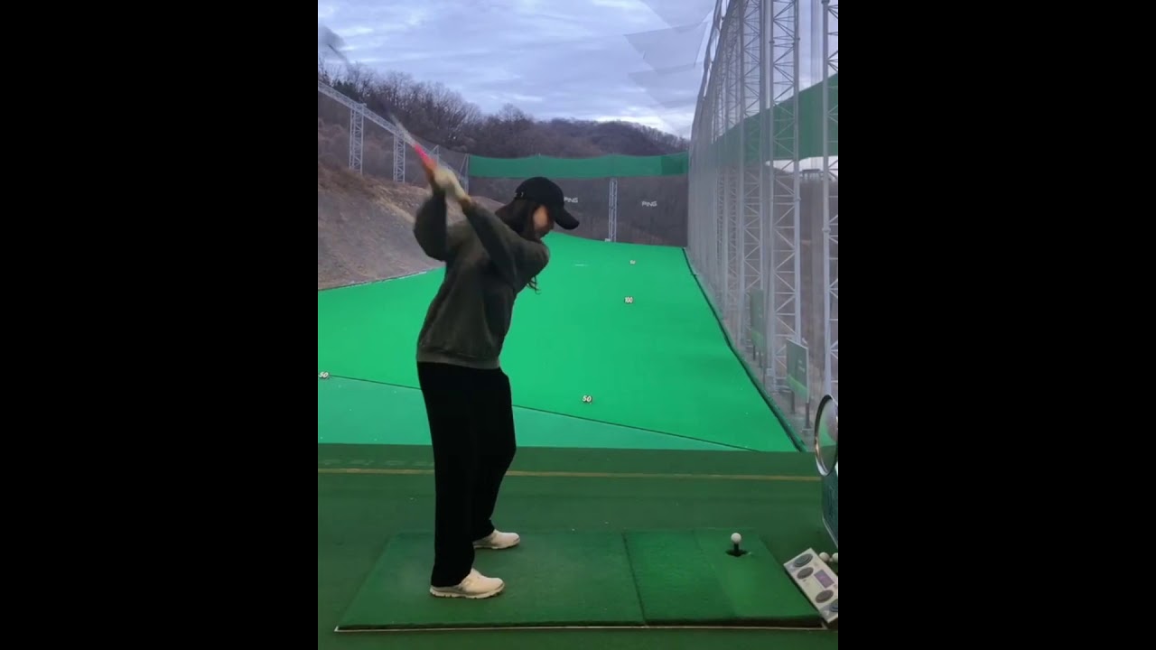 【ドライバースイング】アンシネ　ShinAeAhn　スローモーションあり