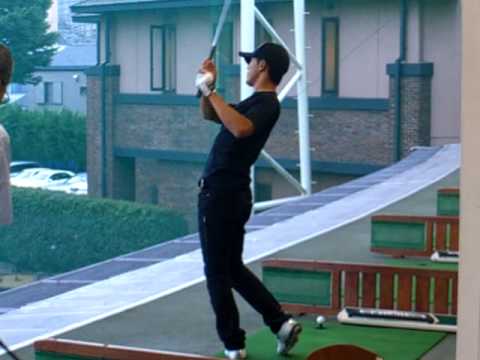 近藤共弘プロ　練習場　５０ｙのアプローチ