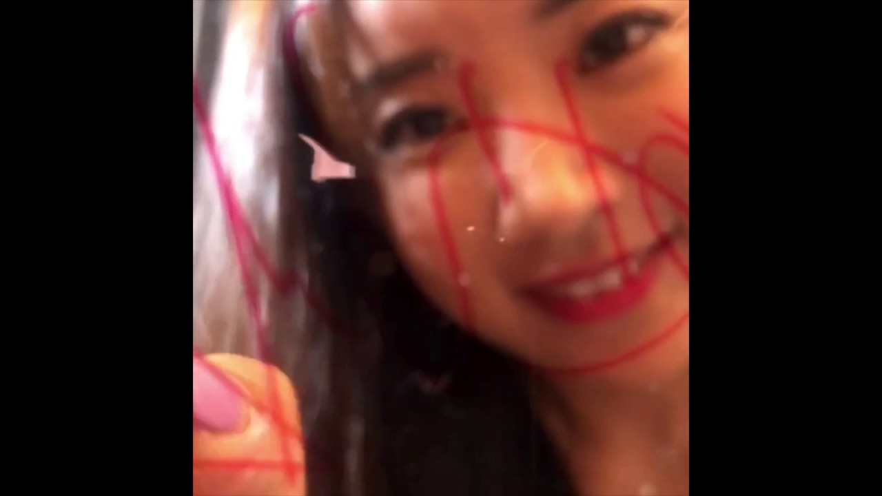 イボミやキムハヌル、三浦桃香などのカメラサイン