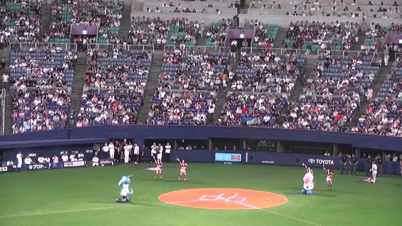 プロゴルファー服部真夕始球式