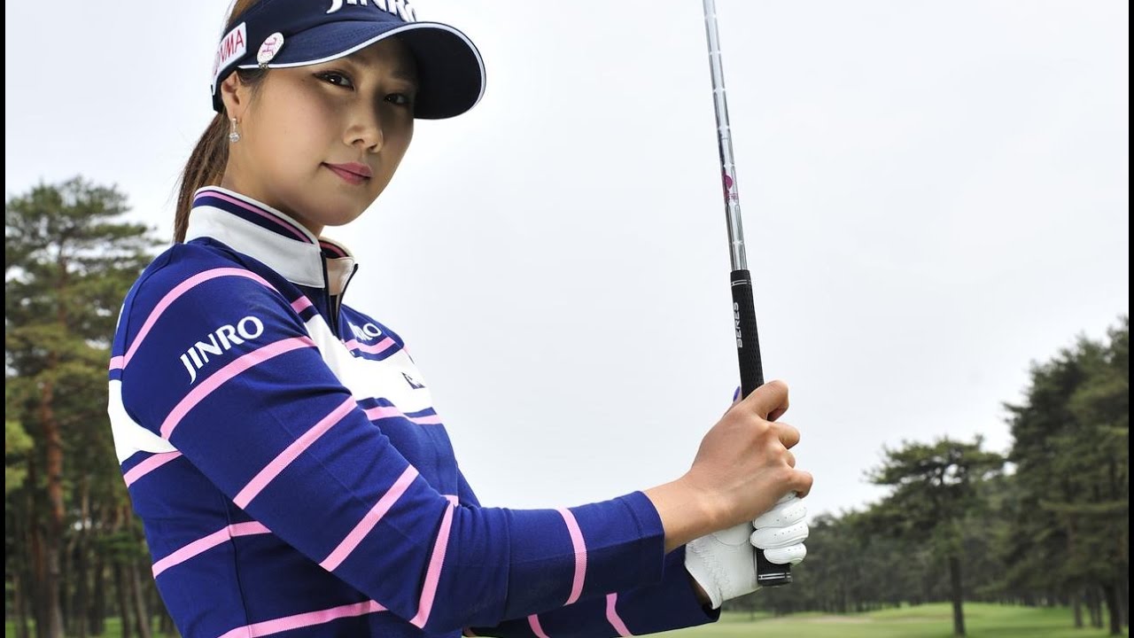 キム・ハヌルのスイング！イ・ボミが見本？ウッドスロー動画前・後ろ