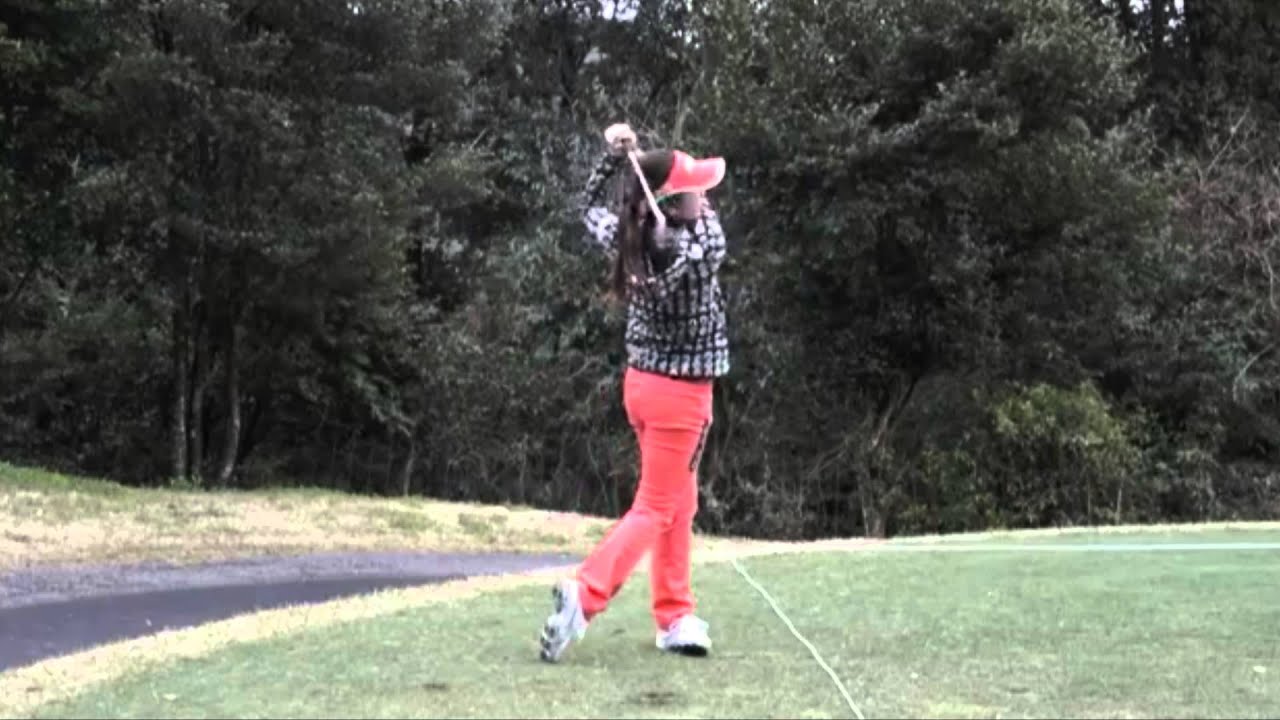 イ・ボミ　アイアン　スイング