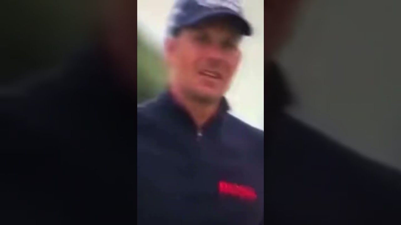 Henrik Stenson breaks iron with his knee 😱