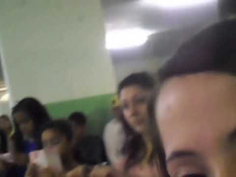 Michelle cantando aos Formandosミシェル・ウィーは、研修生を歌います。 singing to the Trainees. chantant aux stagiaires.