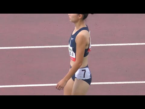 気持ちのいい走りをするアスリート