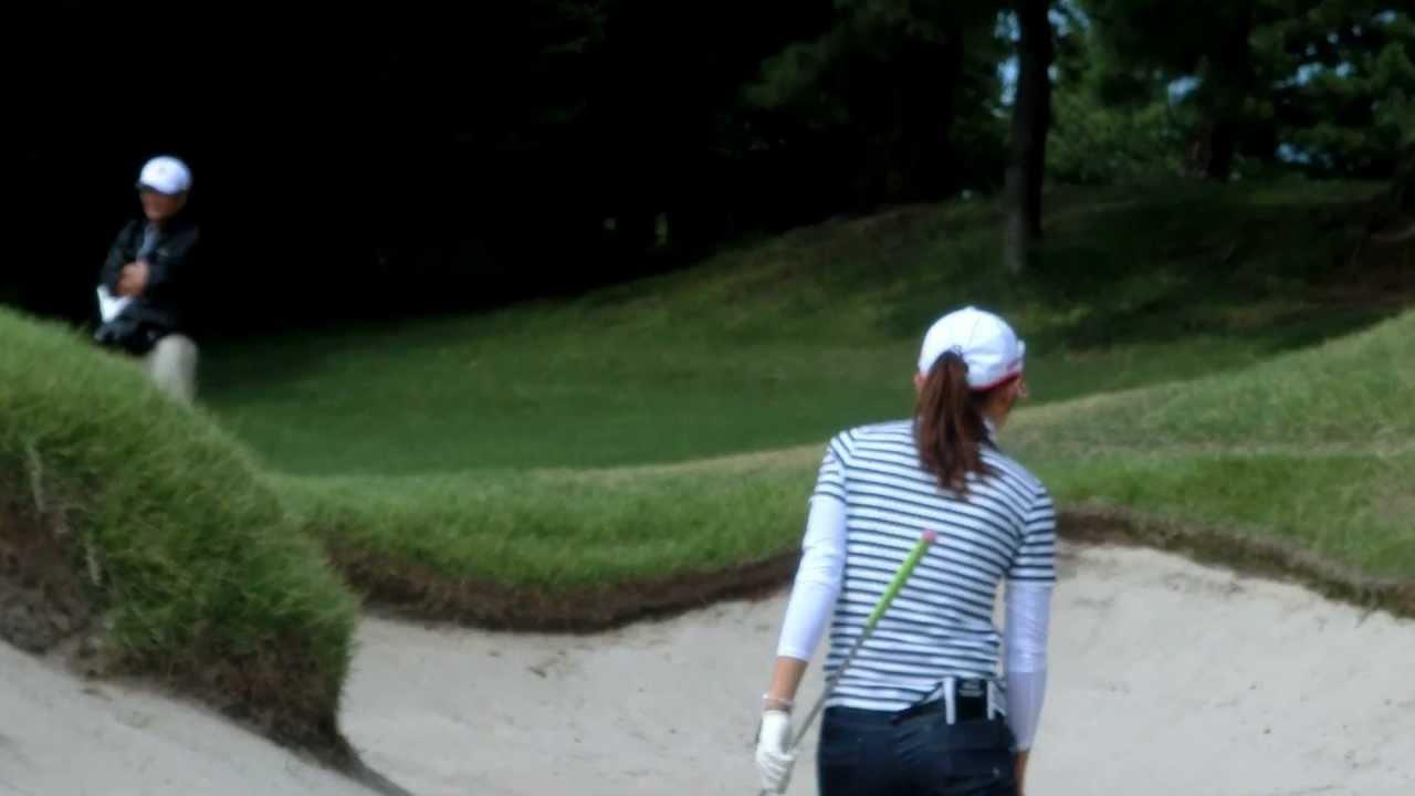斎藤愛璃  バンカー練習