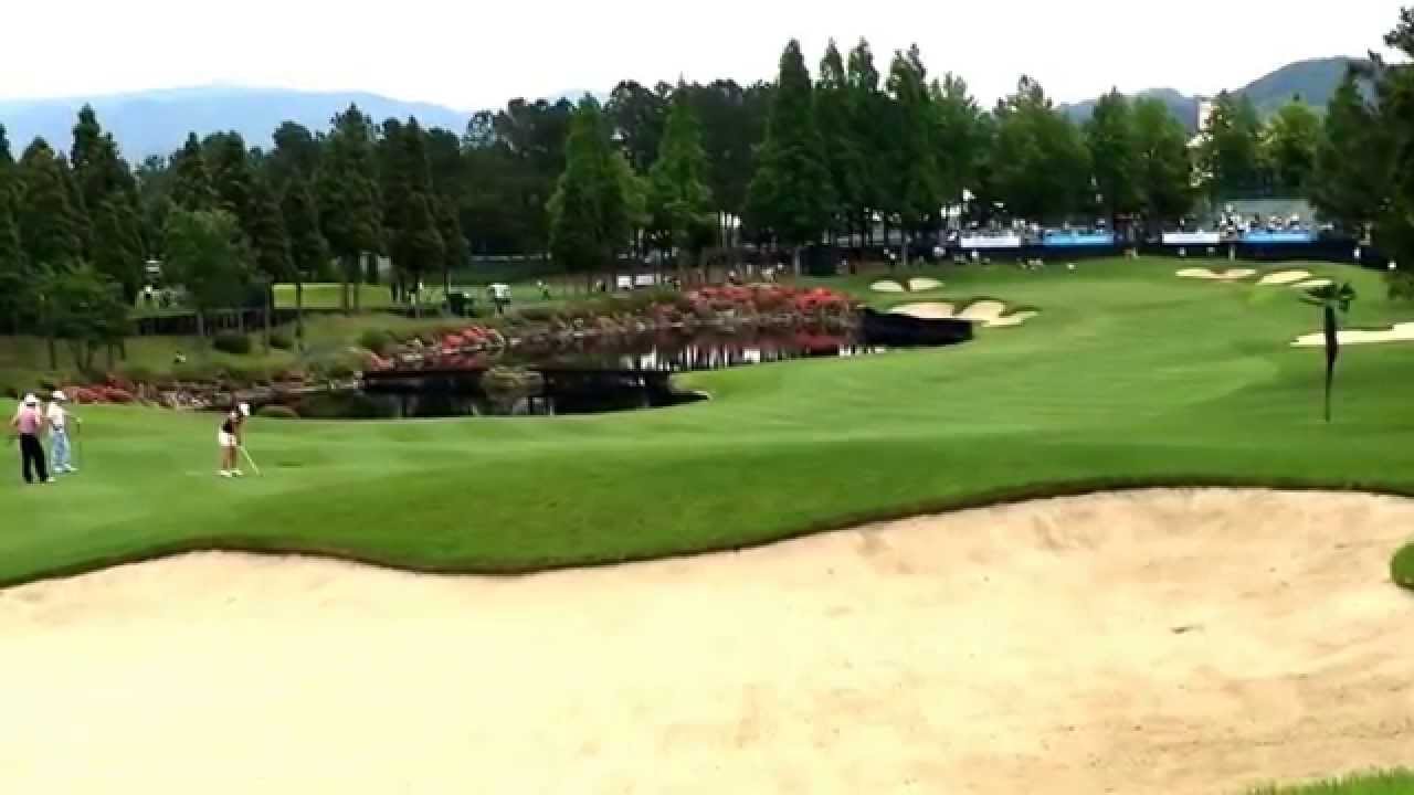 斉藤愛璃選手　アイアンショット　Suntory  Ladies Open Pro-Am Charity Tournament  2014