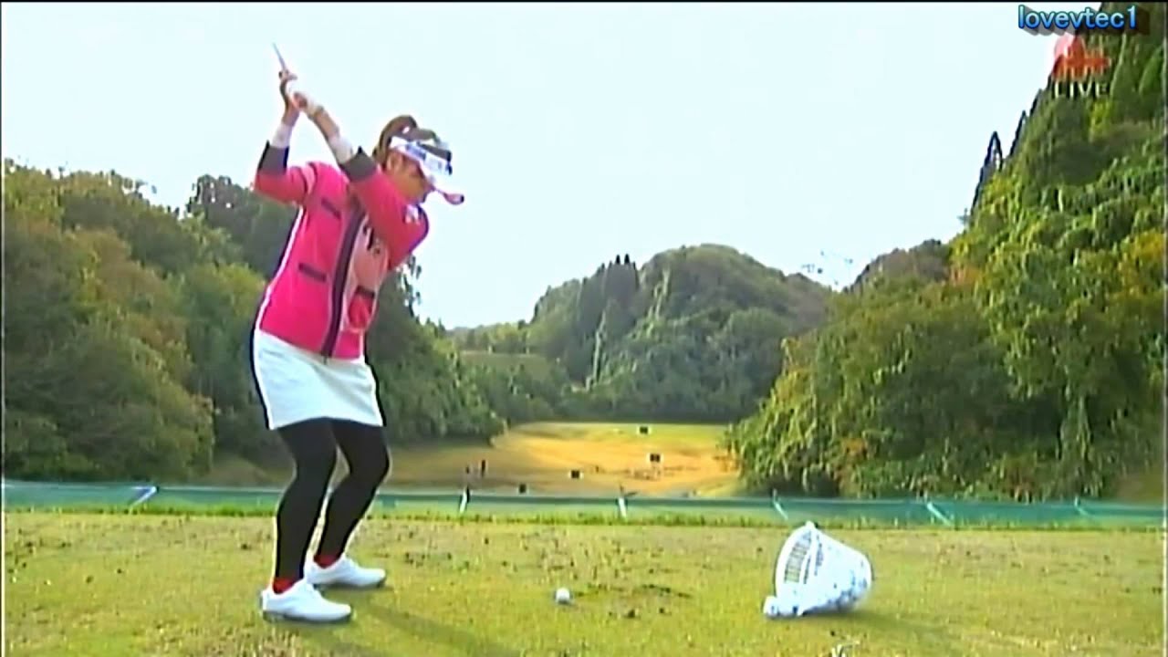 ゴルフ 女子 有村智恵の美しいスイング