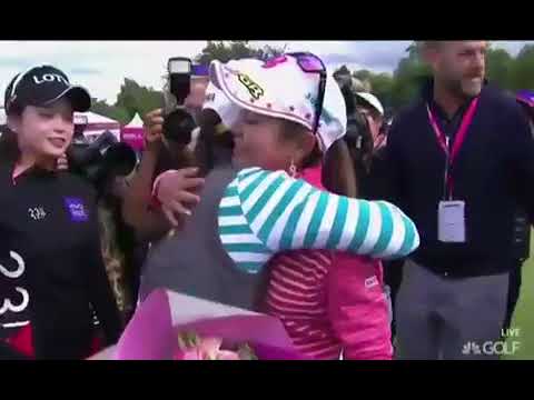 女子ゴルフ最終線エビアン選手権宮里藍選手パーパッドでラウンドを終え現役引退。満面の笑み