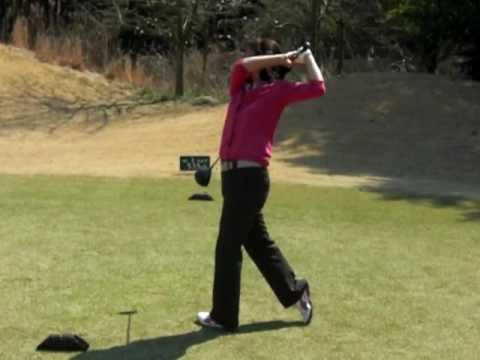 スイング　橋本愛子プロ