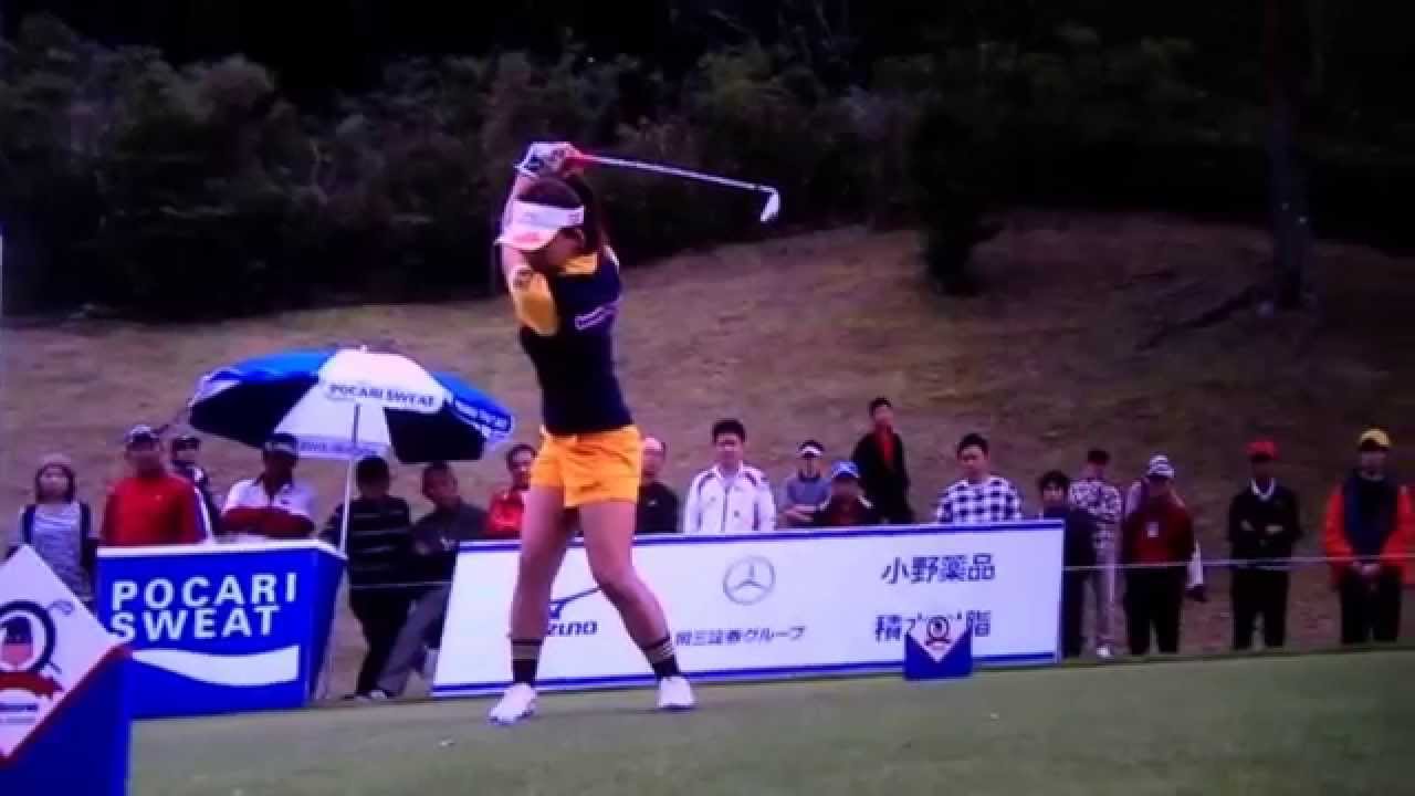 香妻琴乃 180ヤード5アイアンショット