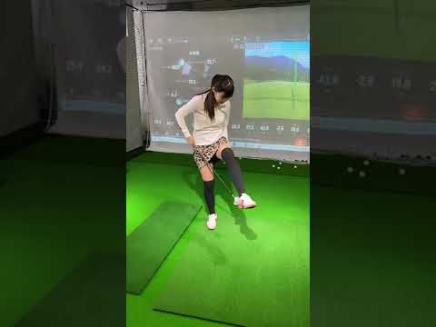 アイドルがタイガー・ウッズの有名なCMに挑戦してみた! #Shorts