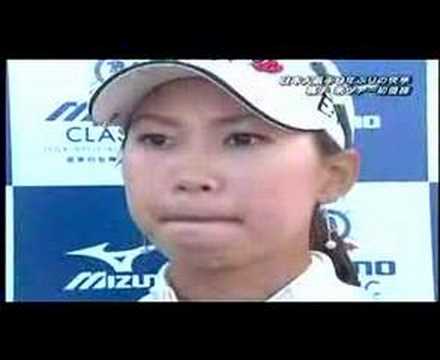 上田桃子　ピアス