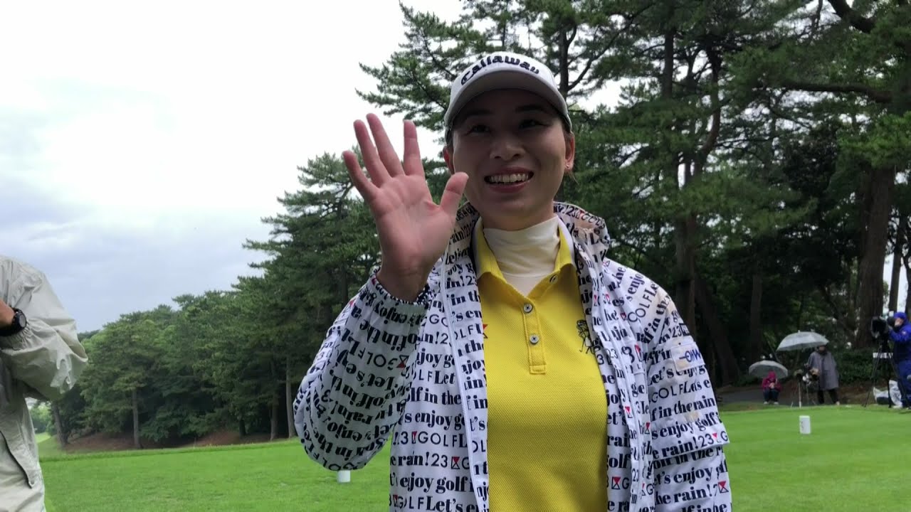 笑顔☆笑顔☆笑顔☆ステップアップツアーに挑む女子ゴルファー[ユピテル・静岡新聞SBSレディース]