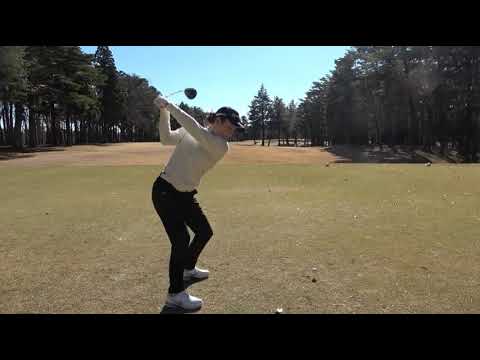 山路晶　23歳　プロゴルファー　ドライバースイング　平均250ｙ　フェアウェイが硬ければ270ｙ　好きなタイプ、悪そうな人、クールな人　  bandicam 2022 04 28 19 58 34