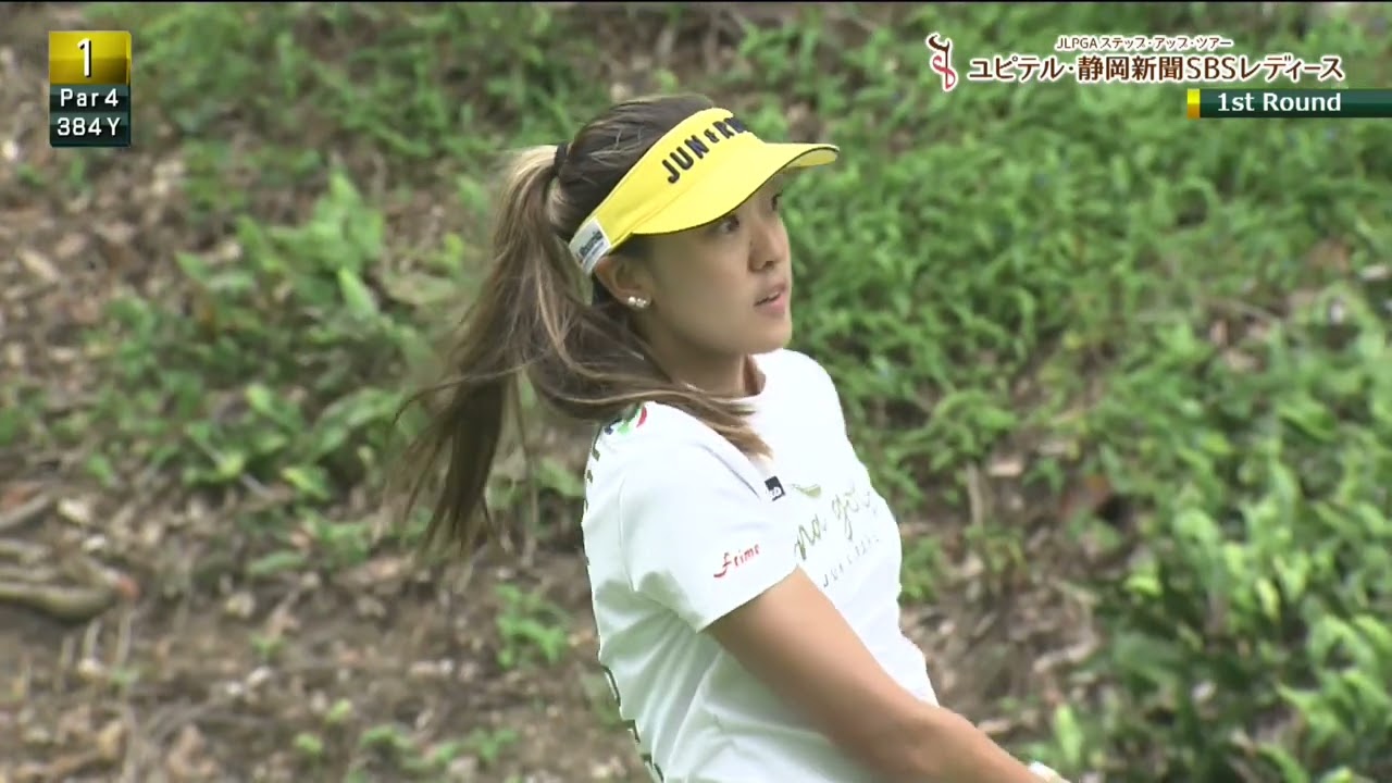 ハワイ出身ゴルファー エイミー・コガ　美しい砂浜のような白のセットアップで気合十分！[ユピテル・静岡新聞SBSレディース]