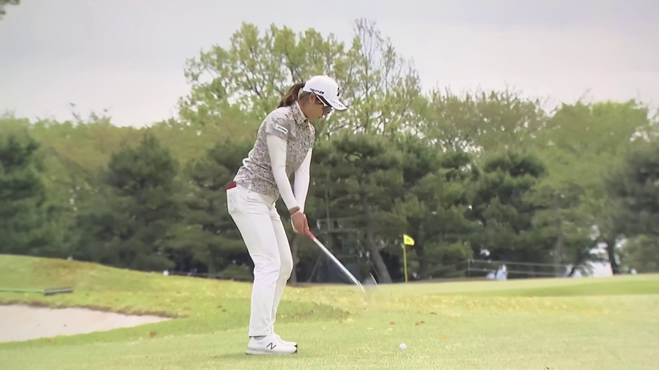大里桃子　ゴルフ スイング スローモーション