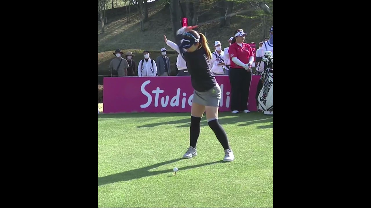 【宮里美香のキレのあるドライバーショット】ゴルフ　スイング　ゴルフスイング　初心者　スロー　スローモーション　ドライバー　アイアン　女子プロ　MCS　2023.02 #shorts