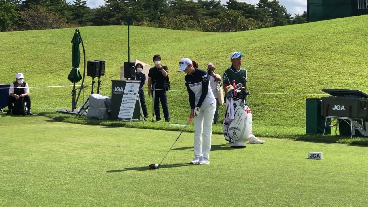 新垣比菜プロ ドライバースウイング