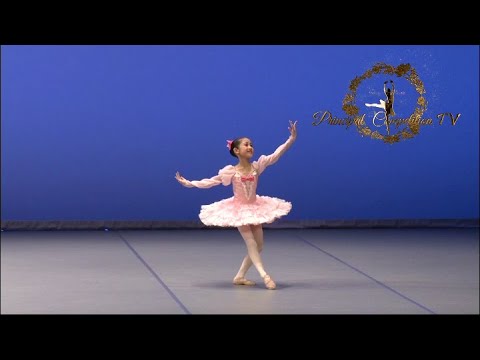 プレバレエ部門　最優秀賞　１０１番 　鈴木 愛麻   フェアリ－ドールよりVA