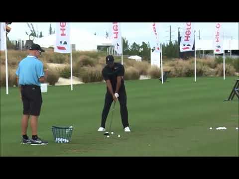 タイガーウッズ　練習場での調整風景