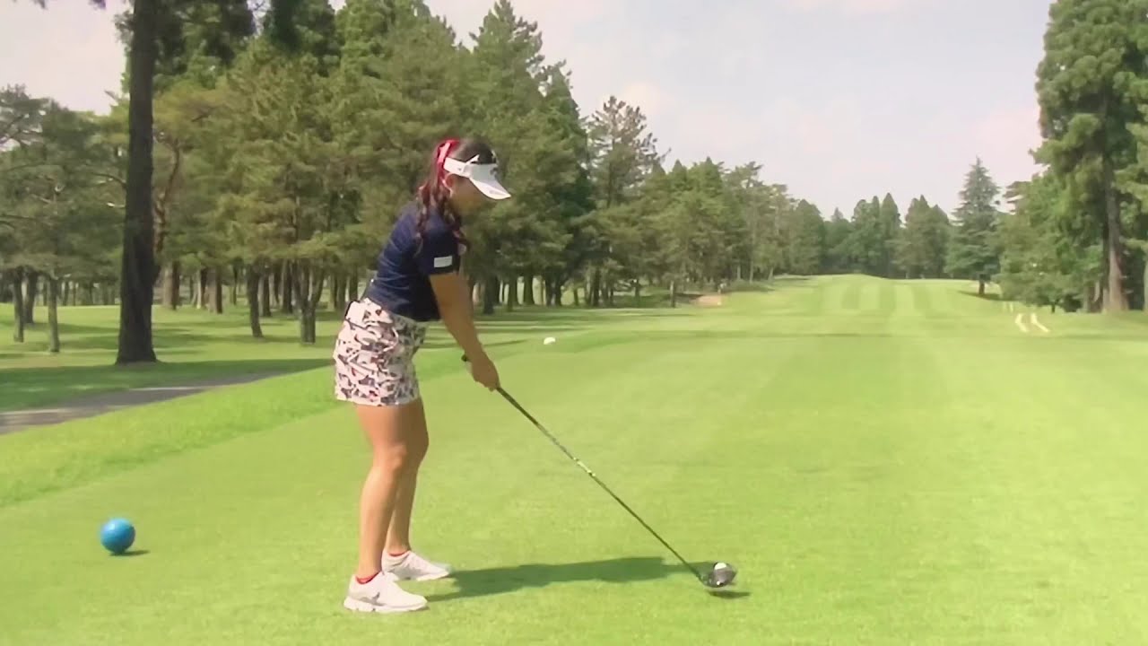 河本結 ゴルフ スイング