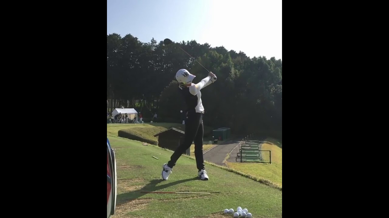 スーパースロー再生　LeeBomi　イ・ボミ　ゴルフドライバースイング　前方後方アングル