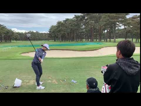 【プロサポートカーブログ】松田鈴英 練習ドライバーショット