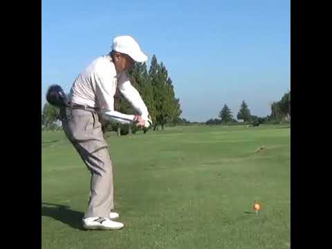 私のスイングは、下半身主導です。特に足を使います。参考にしたのはジャックニクラウスです。