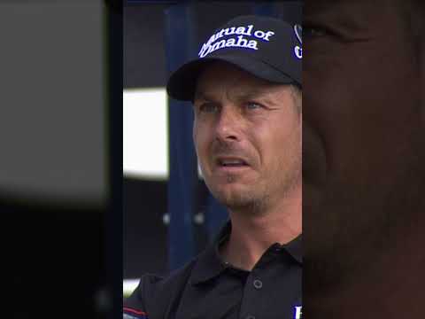 Henrik Stenson ALMOST sinks this tee-shot 🤏 #shorts