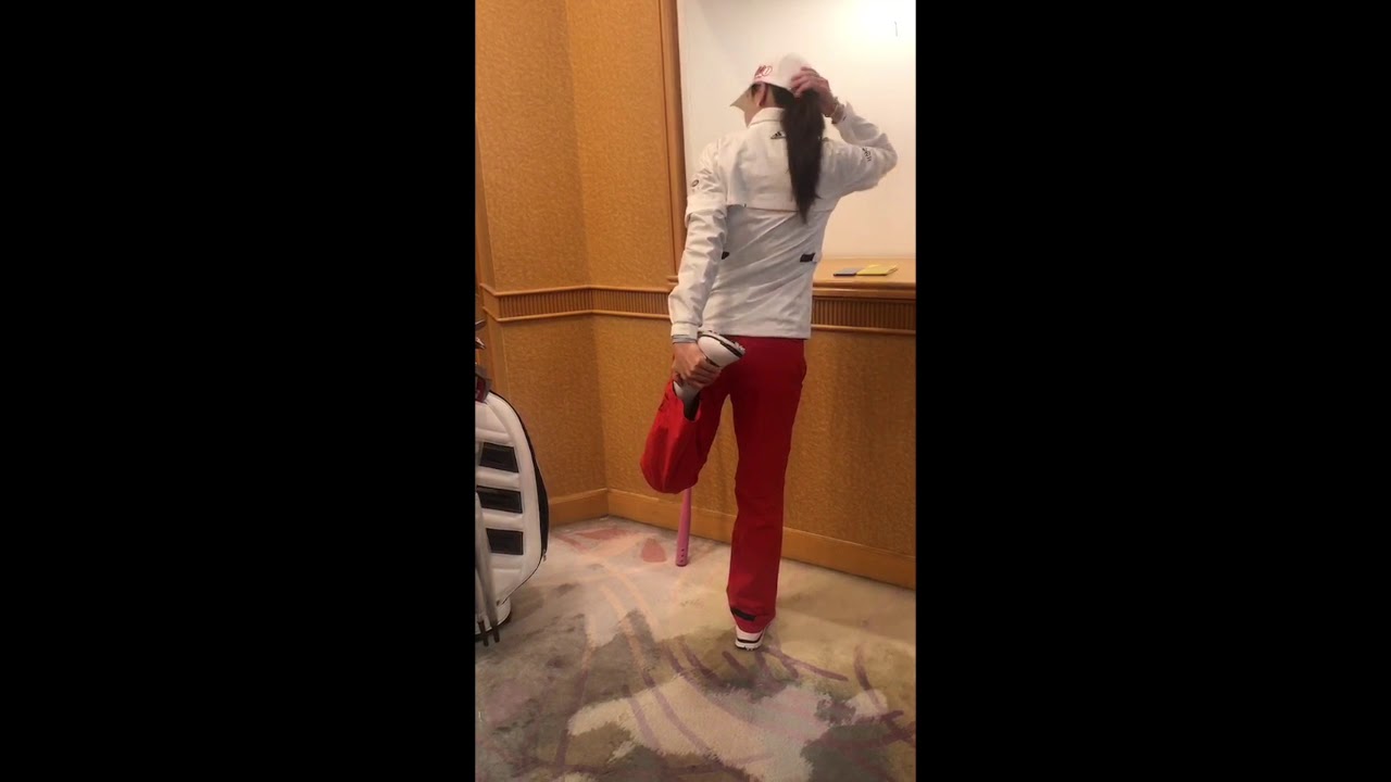 【プロサポートカーブログ】アン・シネ 練習前のストレッチ