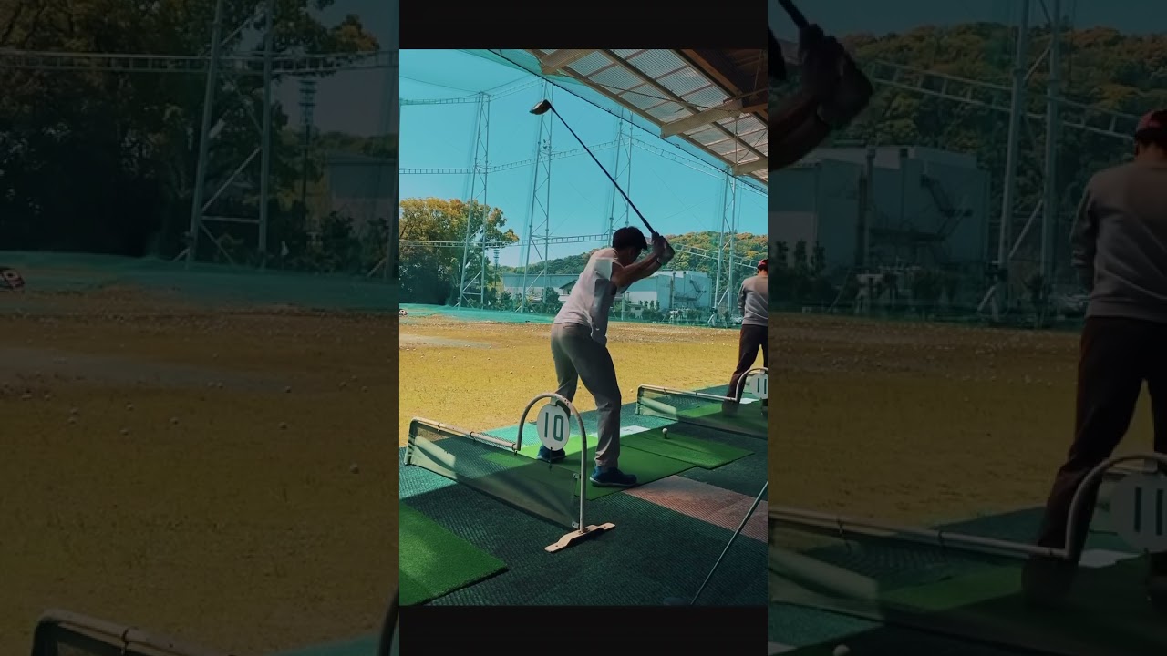 デシャンボー風！？ゴルフ　ドライバーショット