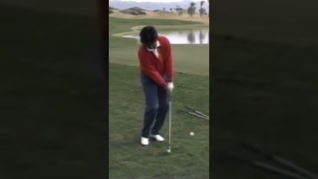 岡本綾子プロ　9番アイアンでのピッチエンドラン #golf  #アプローチ #岡本綾子 #パーシモンhage