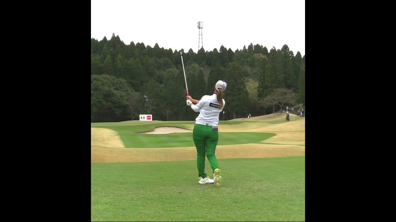 【上田桃子 ホールインワン寸前のスーパーショット】ゴルフ　スイング　ゴルフスイング　初心者　スロー　スローモーション　アイアン　女子プロ　MCS　2023.04 #shorts