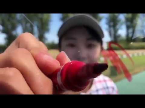 三浦桃香 カメラにサインして頂きました！