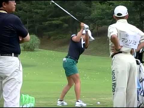 サントリーレディース2014　イ・ボミ　プロ　アイアンショット　後方