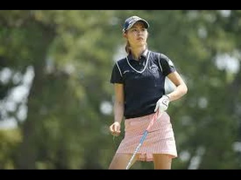 松森彩夏　18番グリーンで珍事、投げて渡した球が池ポチャ