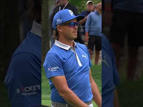 Rickie Fowler Drains It! 🤯 #shorts #golf #pgatour #subscribe #satisfying