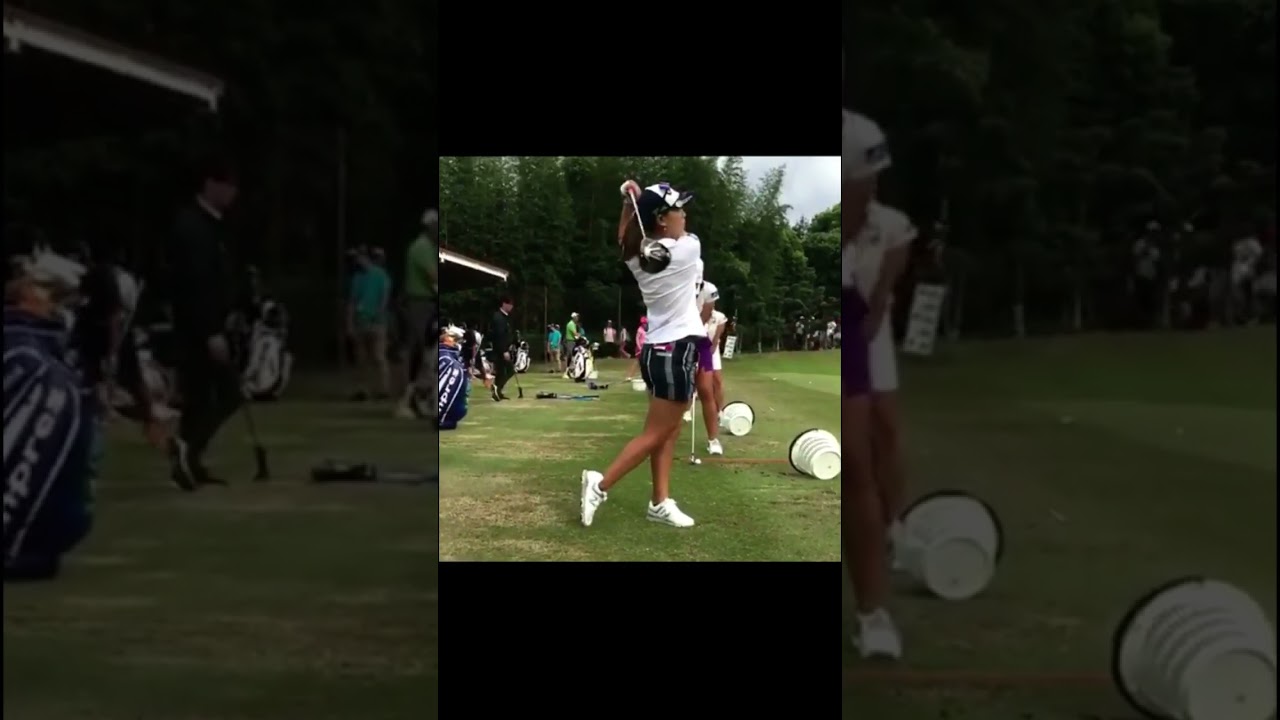 Momoko Ueda 上田 桃子