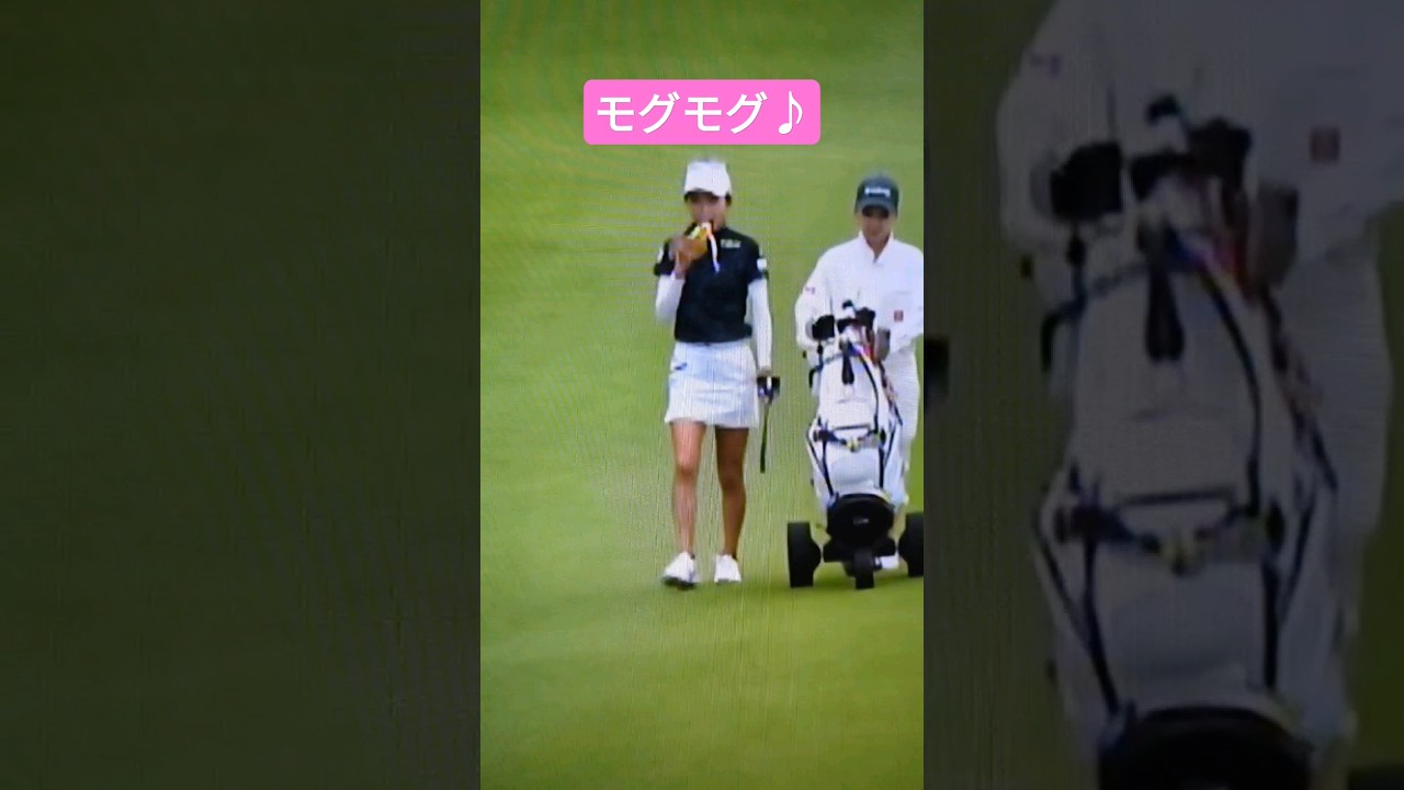 【モグモグ】安田祐香 バナナおにぎり モグモグする #shorts #安田祐香