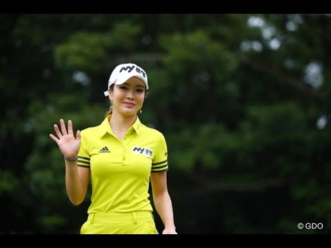 アン・シネ、初日は“和辛子”ウェアで登場　ギャラリー2300人