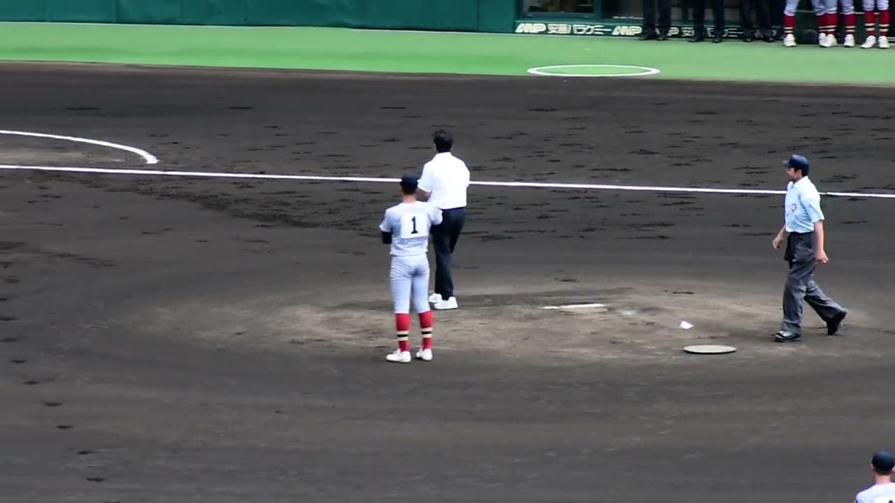 【気配りの人！始球式登場の栗山英樹氏】Japan highschool baseball