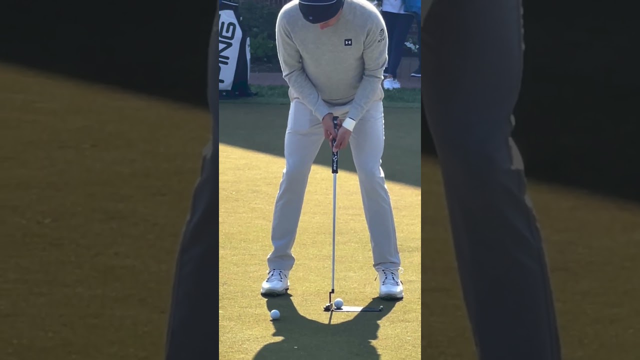 Jordan Spieth, Putting stroke. #golftips #golfdrills #golfswing