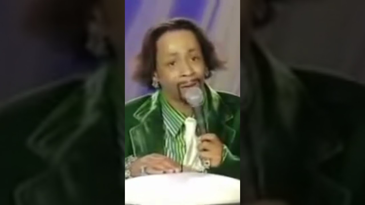 Fan tries to Steal Rory Mcilroy's Clubs #golf #shorts #pga