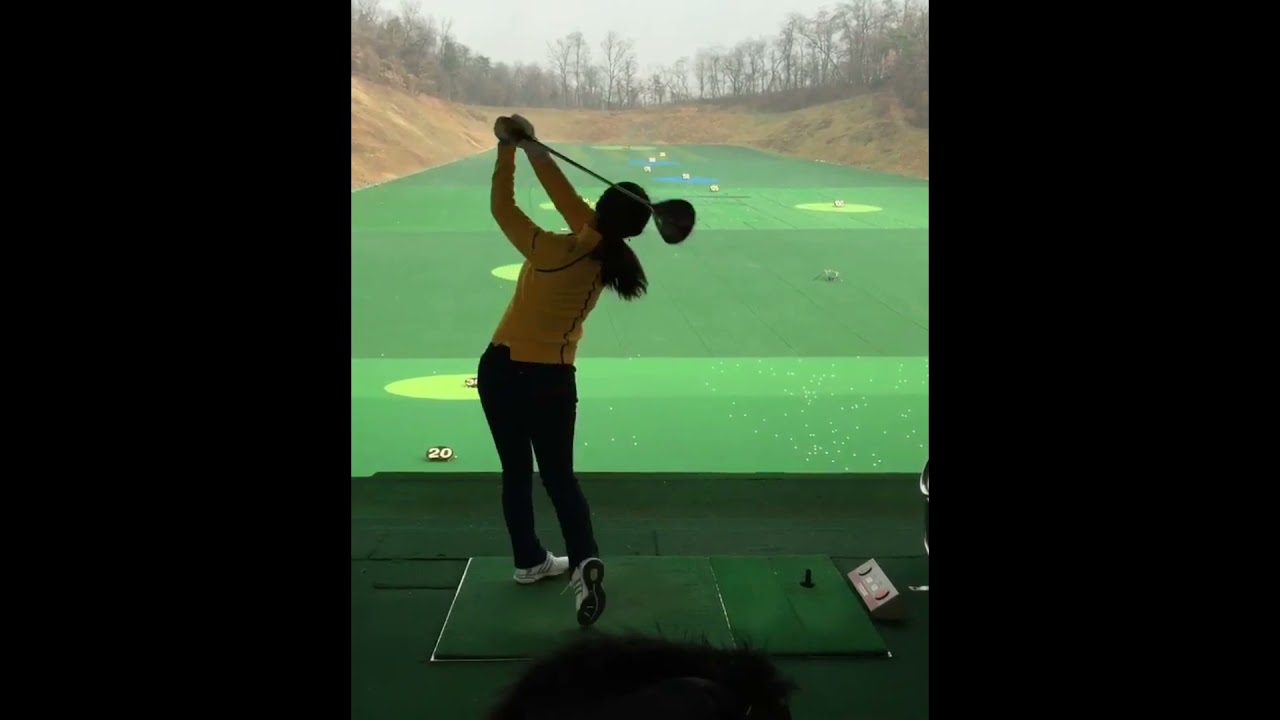 【ドライバースイング】キム ハヌル（Kim Ha-neul）スローモーションあり