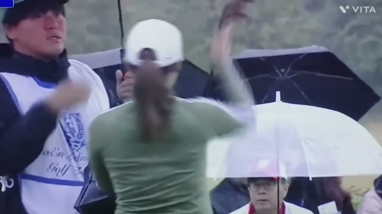 新垣 比奈プロ❤️伊藤園レディース2023最終日、スタートホールのドライバーショットを大きく曲げたが木に当たって出てきた☺️