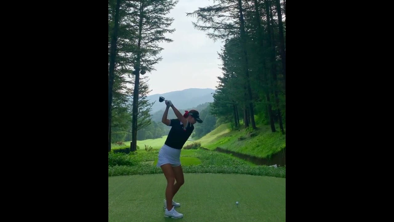 【蝉が泣いている】キム ハヌル（Kim Ha-neul）スイング　スローモーションあり